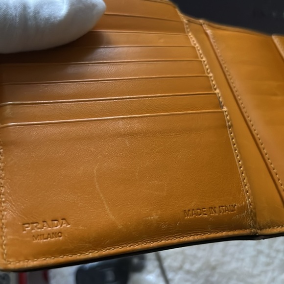 Prada yellow wallet with the box - Picture 8 of 13